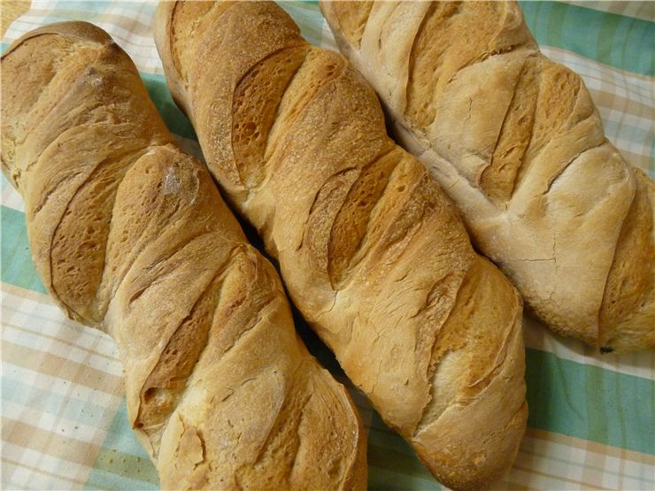 Picture - Fresh Baked Bread in a Italian Restaurant